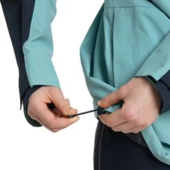 Haglöfs HAGLÖFS ELATION GTX JACKET W FROST BLUE/TARN BLUE 23 10 Haglöfs HAGLÖFS ELATION GTX JACKET W FROST BLUE/TARN BLUE 23 -Rossignol || Salomon || Fischer Winkel 9 113441 elation gtx jacket w frost blue tarn blue 604658 4xg 05